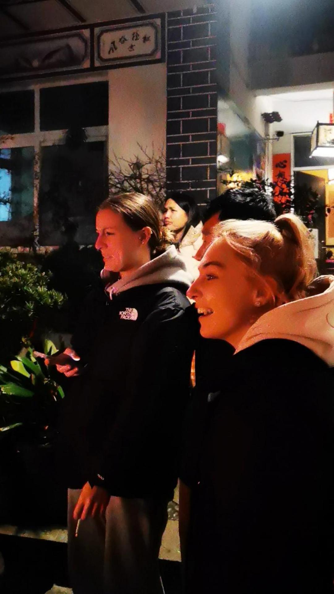 릴리 패드 인 호텔 다리 외부 사진
