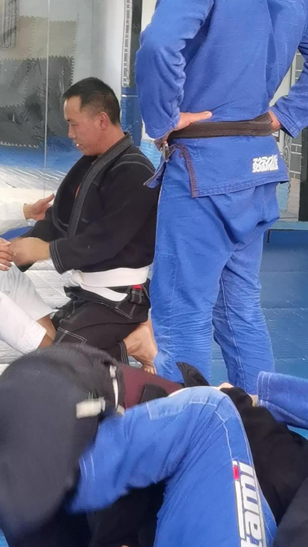 릴리 패드 인 호텔 다리 외부 사진