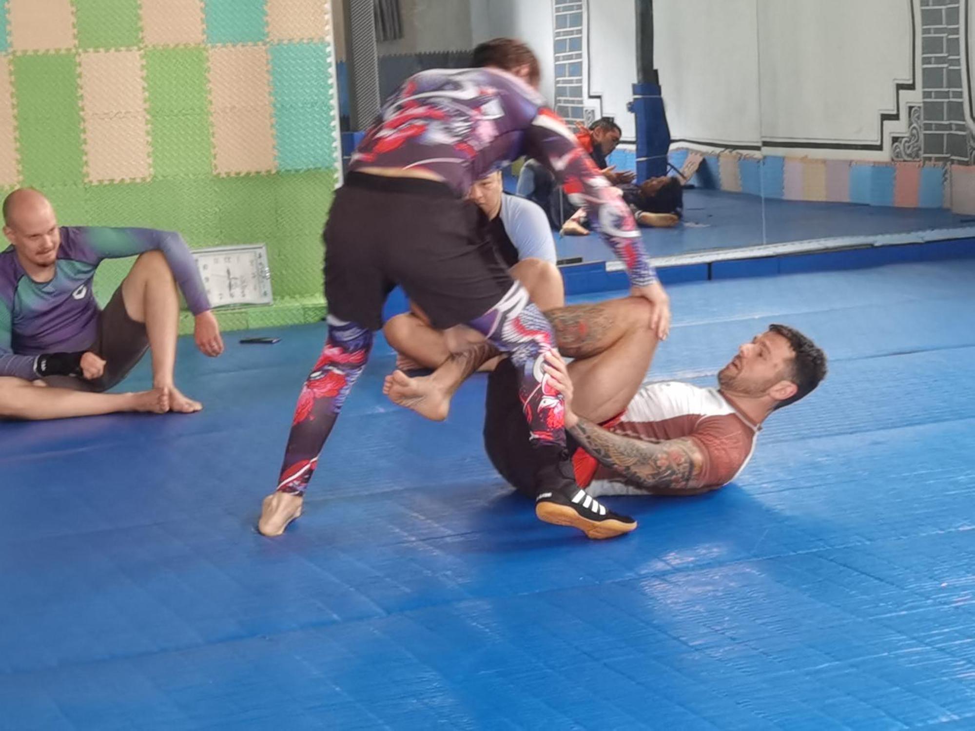 릴리 패드 인 호텔 다리 외부 사진